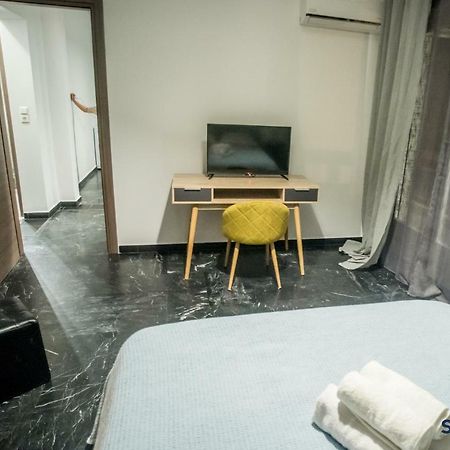 Explore Greece From Bright City Centre Apartment Chalkida Exterior foto